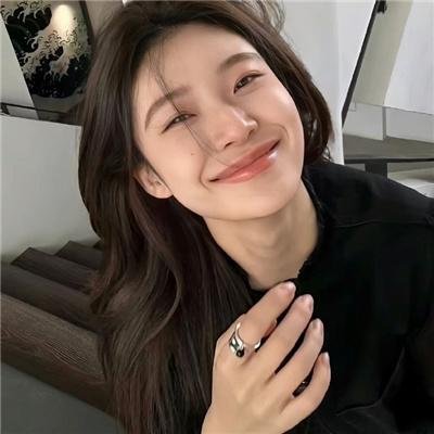 我那热辣滚烫的婚姻刚离婚，五个女神未婚妻倒追我